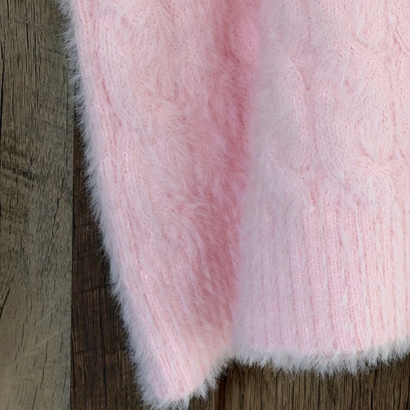 Cyrus ULTRA Soft Pink Cable Knit Sweater size L NWT - Picture 6 of 11